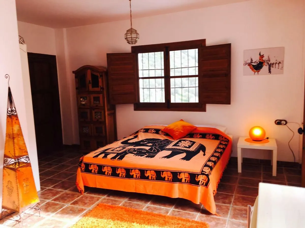 The House Of Oranges Bed & Breakfast Salares